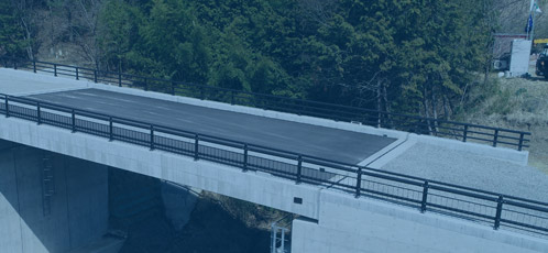橋 梁